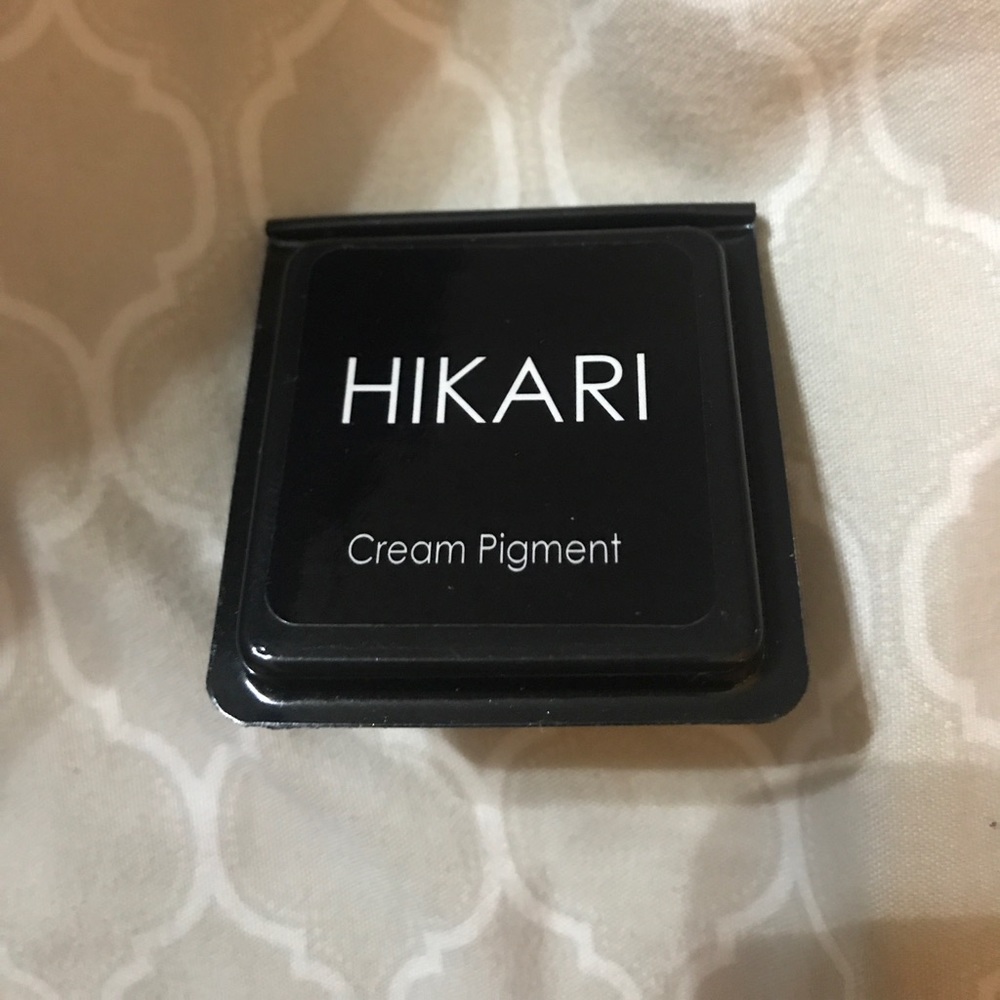 Hiakri cream eyeshadow pigment